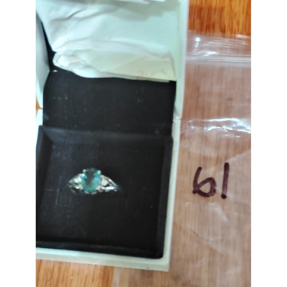 925 Blue Oval Stone Cocktail Ring Size 6 Accent Stones Womens LNT 925 IN